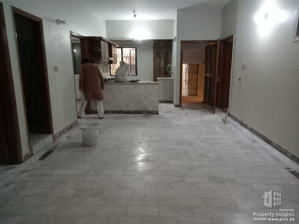 4 bed d.d portion for rent in Block 2 GulistaneJohar Portion for Rent