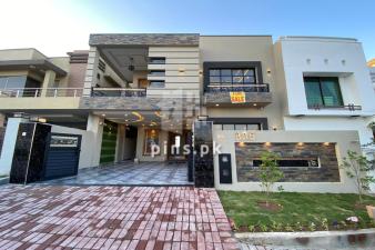 10 Marla Designer House For Sale in Bahria Town Islamabad