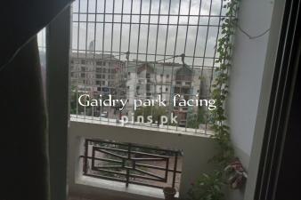 5 Rooms Flat for Sale in FB Area