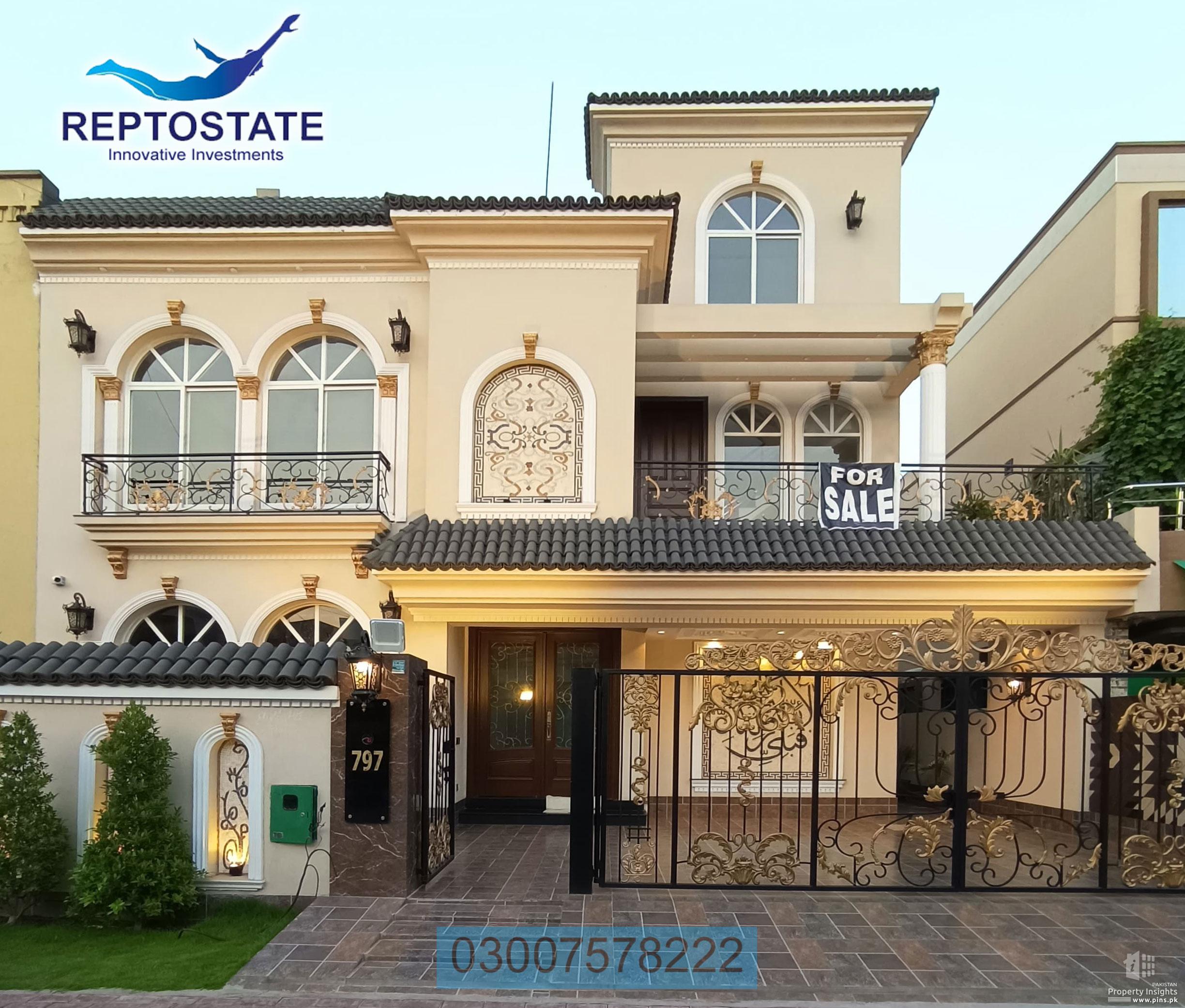 10 Marla House Available for sale in bahria town lahore