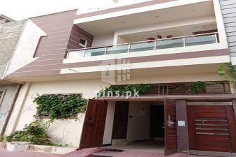 120 yards House for sale in Saadi Garden Block 1  