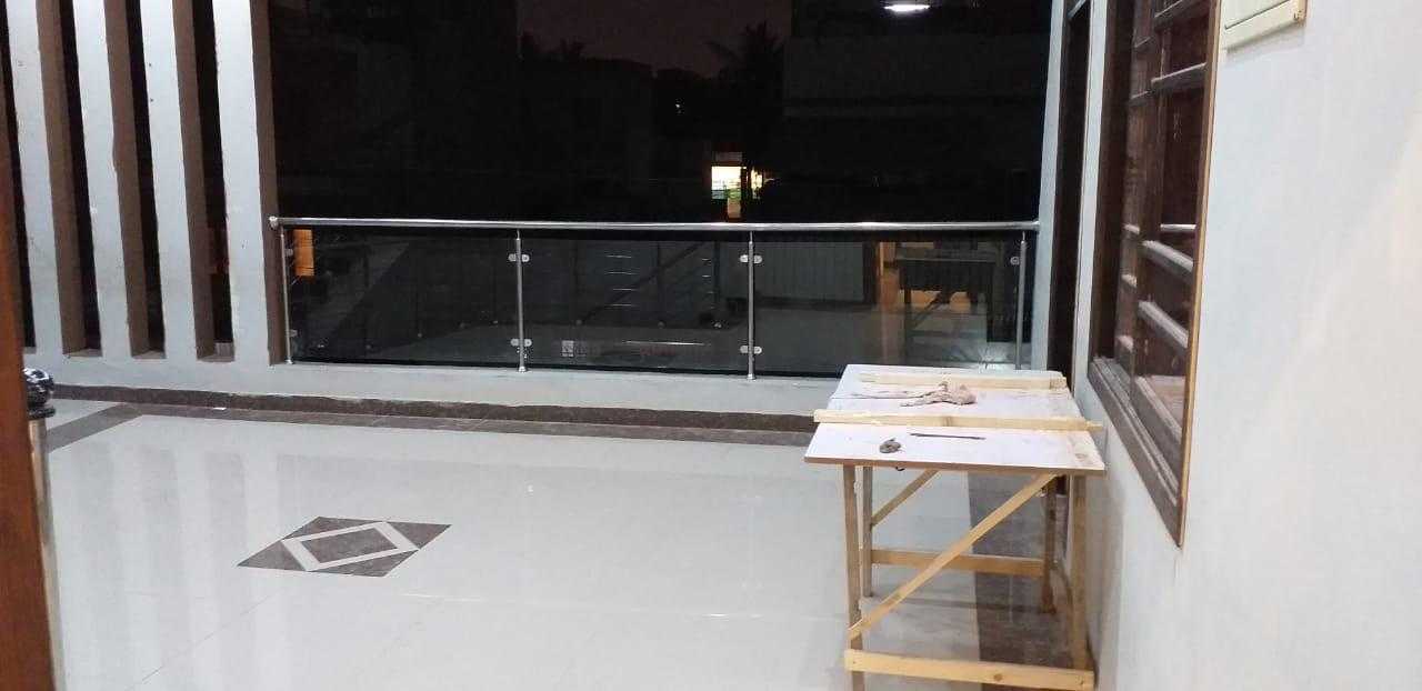 3 bed/Bath Brand New 200 sq yds furnished portion, Block-i, North Nazimabad