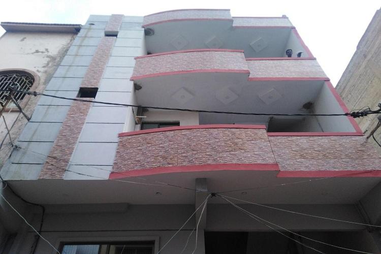 120 Sq Yard House G+2 For Sale Brand New in FB Area Block 9